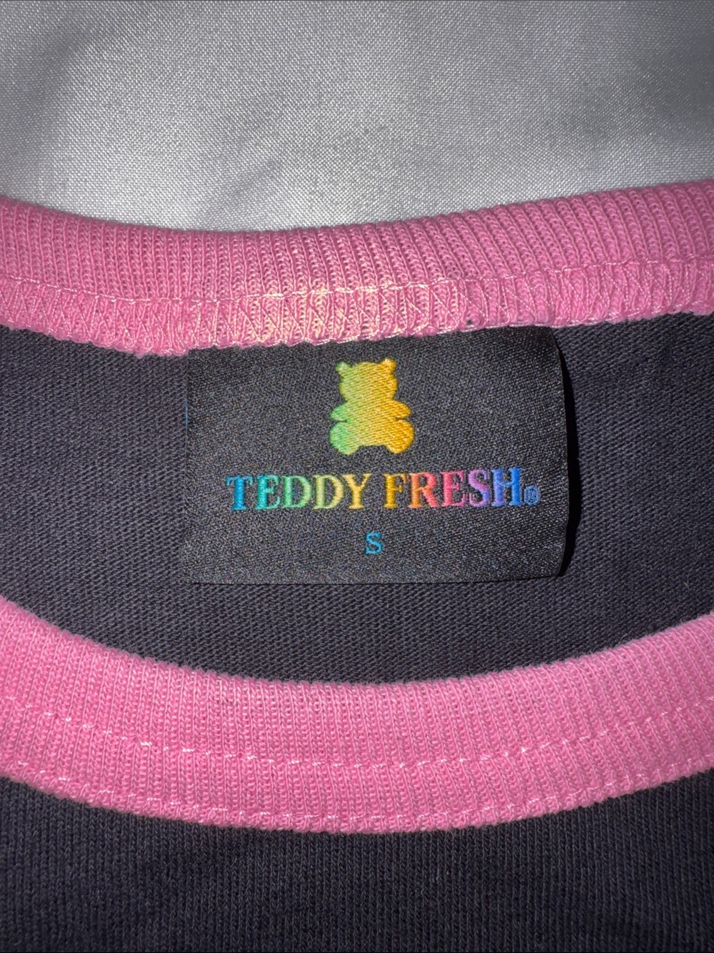 Teddy Fresh Cutie Bear Cropped Tee Women’s Small Black & Pink T-Shirt - Picture 3 of 4